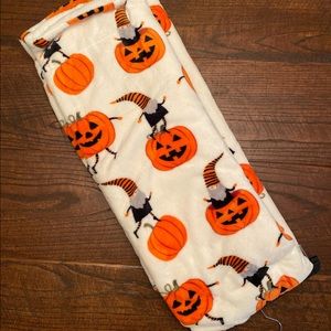 Halloween Gnome Blanket, Gnome Jack-O-Lanterns Pumpkins Fleece Blanket 50” x 70”